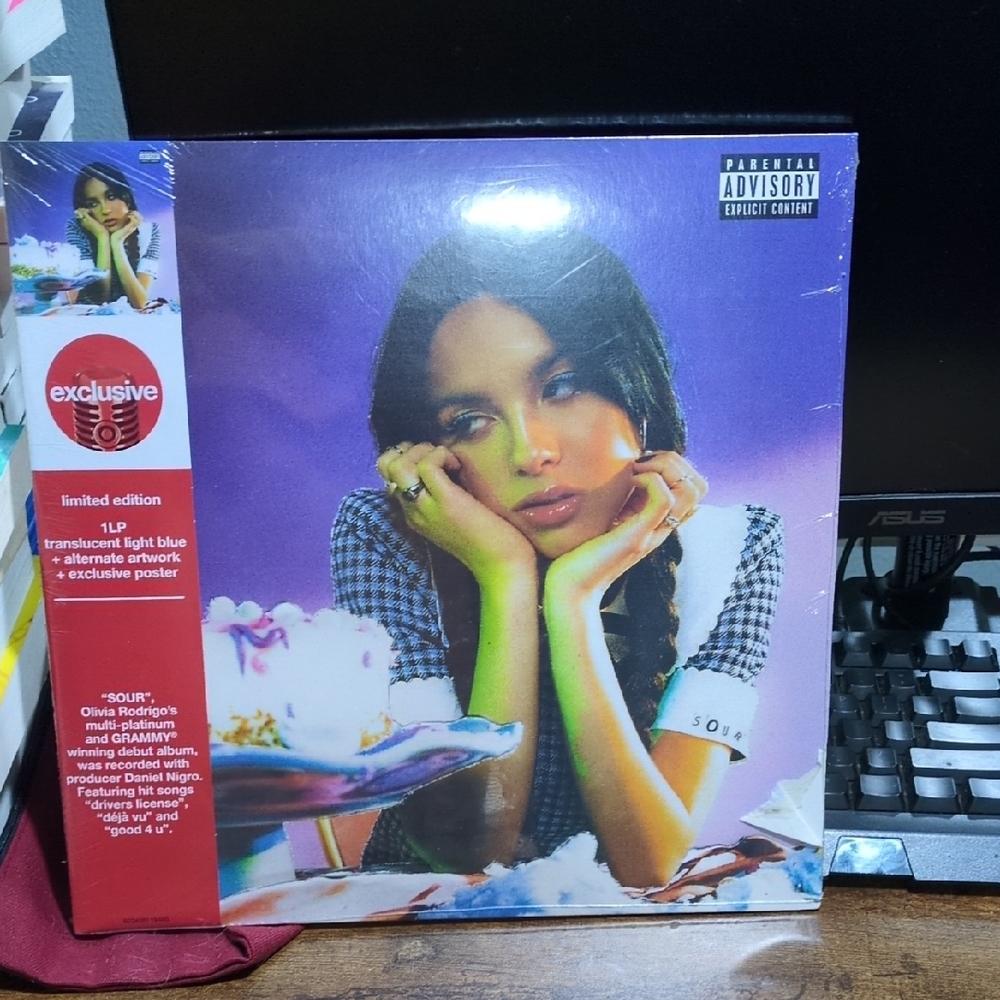 Olivia Rodrigo - SOUR Vinyl Record in Translucent Light Blue